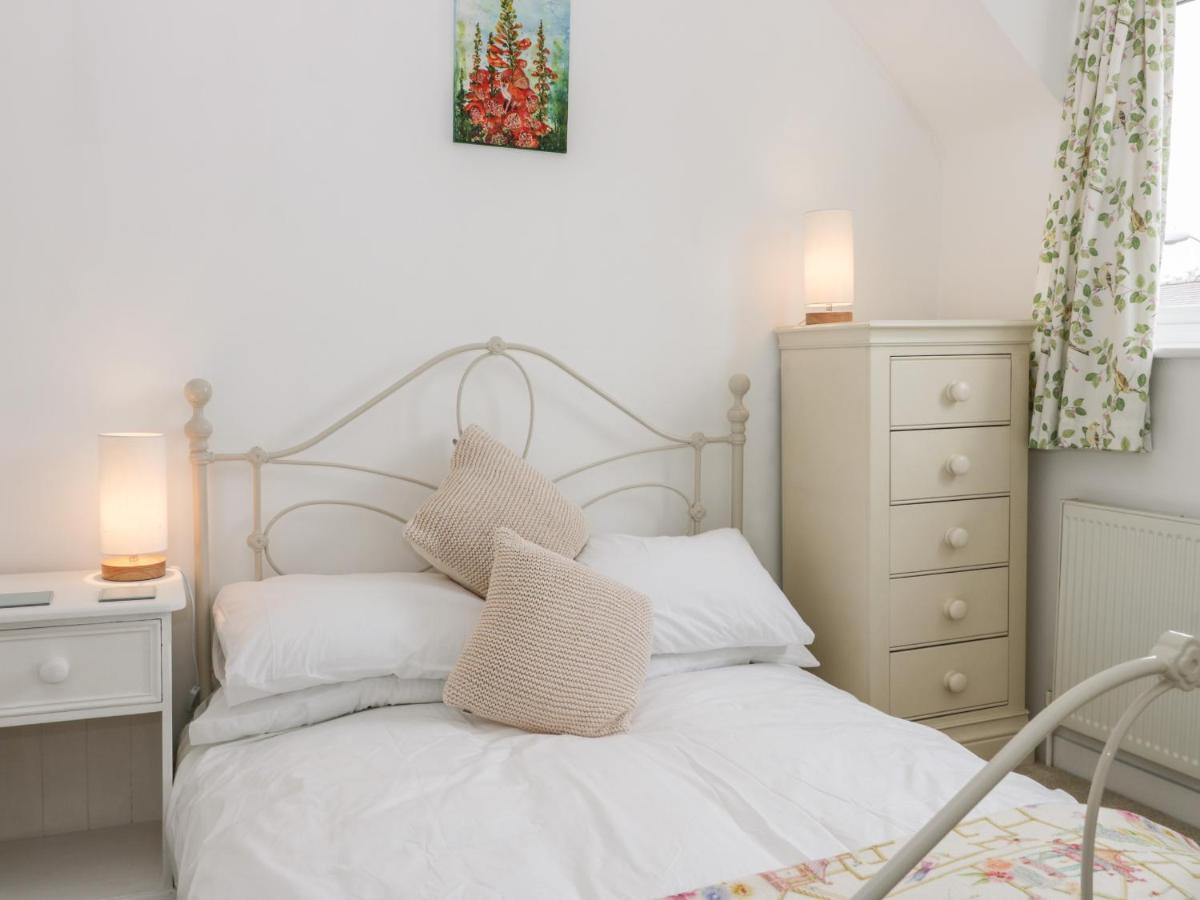 Little Daisy Cottage Хорнси Экстерьер фото